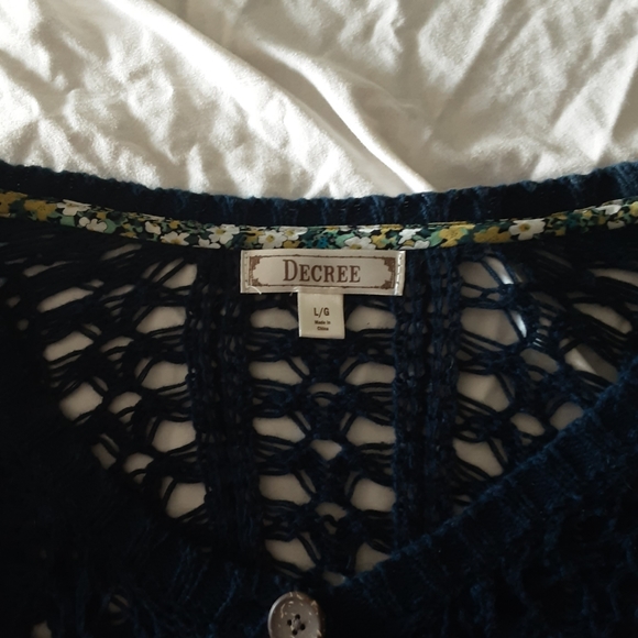 Decree knit cardigan- button up - Picture 2 of 4